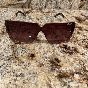Quay Bank roll sunglasses